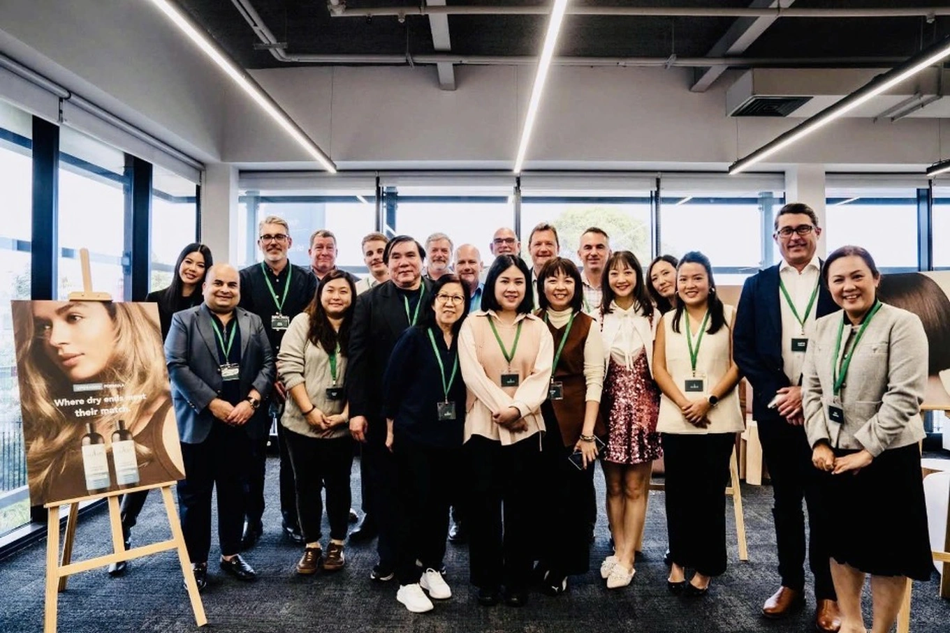 Cuộc gặp gỡ hợp tác giữa Greenoly và các đối tác toàn cầu tại Hội nghị Sukin 2025 (Ảnh: Greenoly).